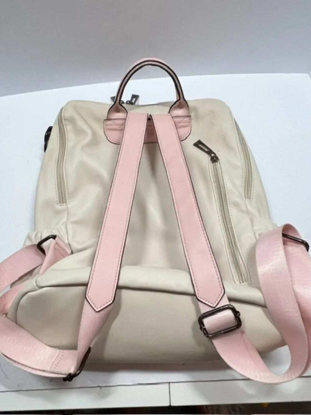 Cluci Cream/Pink w/Floral Front-Pocket Vegan Leather Backpack EUC